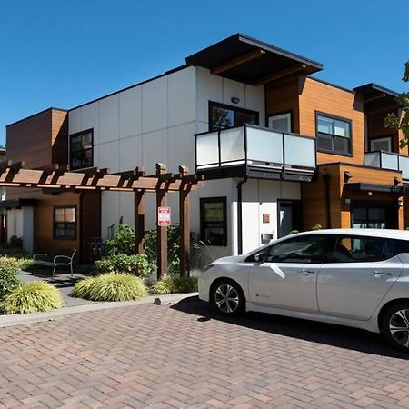 Cedar Hill Sunlit Stay - Bright Spacious & Modern Victoria Exterior photo